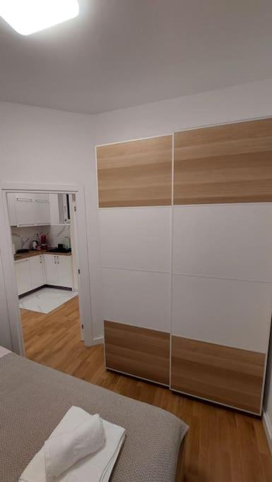 Apartment Green Lux Belgrado Esterno foto